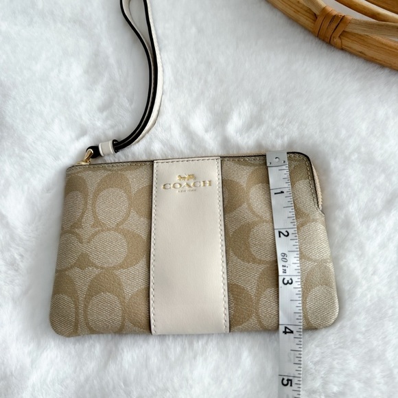 Coach Corner Zip Wristlet Wallet In Signature Canvas Cream White - Picture 12 of 12